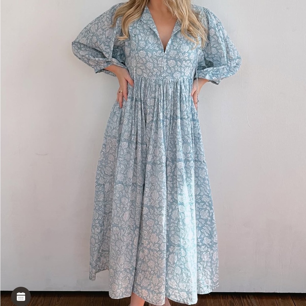 Elegant Blue Floral Long Sleeve Dress
